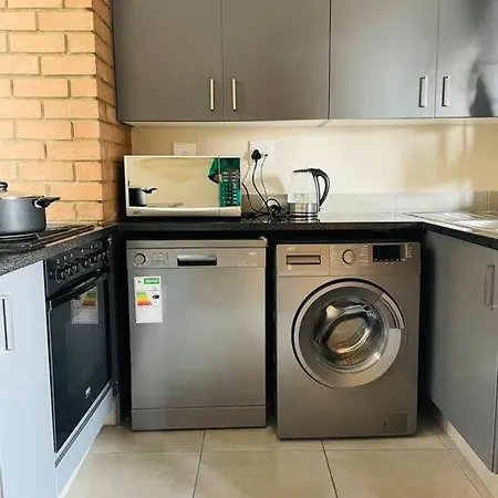 Waterfall Ridge Apartments Midrand Exterior foto